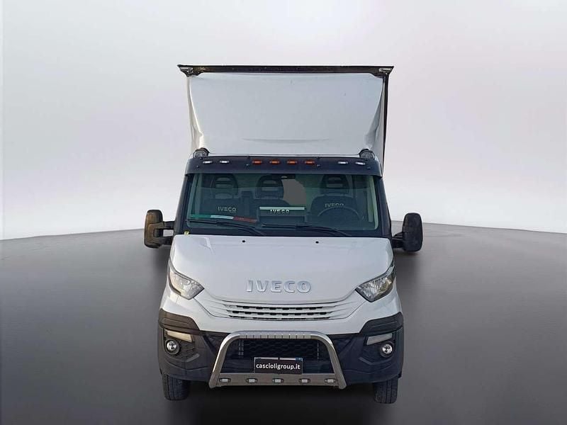 Usata Iveco Daily 155 CV (114 kW) 2018 Banco