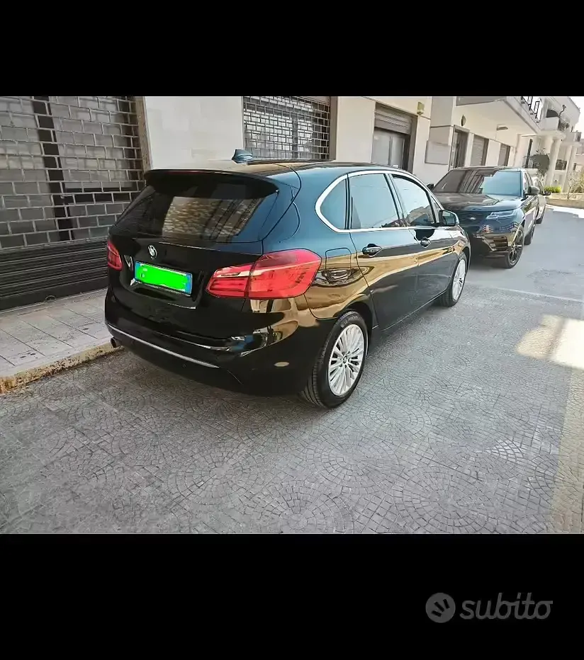 Usata BMW 218 Luxury Line 150 CV (110 kW) 2015 Nero Monovolume