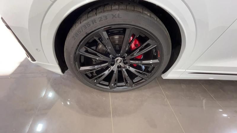 Nuova Audi Q8 S-Line 286 CV (210 kW) 2025 Bianco ghiaccio SUV