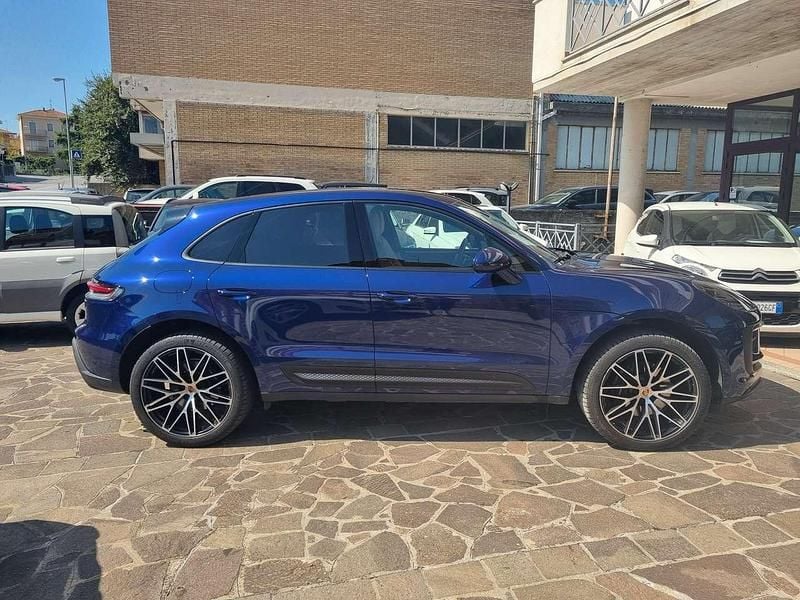 Usata Porsche Macan 265 CV (194 kW) 2022 Blu/azzurro SUV