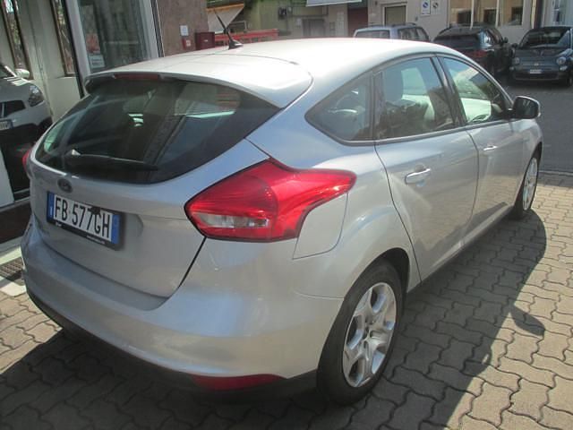 Usata Ford Focus 120 CV (88 kW) 2015 Argento