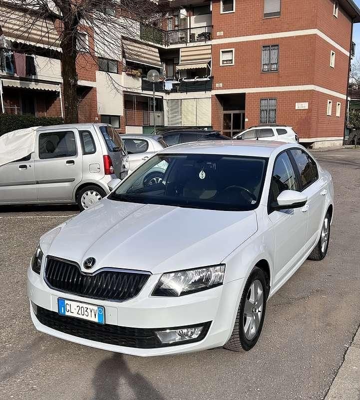 Usata Skoda Octavia Ambition 110 CV (80 kW) 2015 Utilitaria