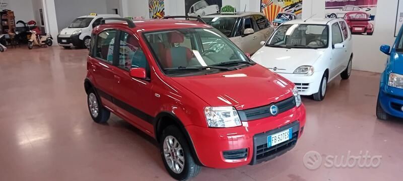 Usata Fiat Panda 4x4 60 CV (44 kW) 2007 Rosso Utilitaria