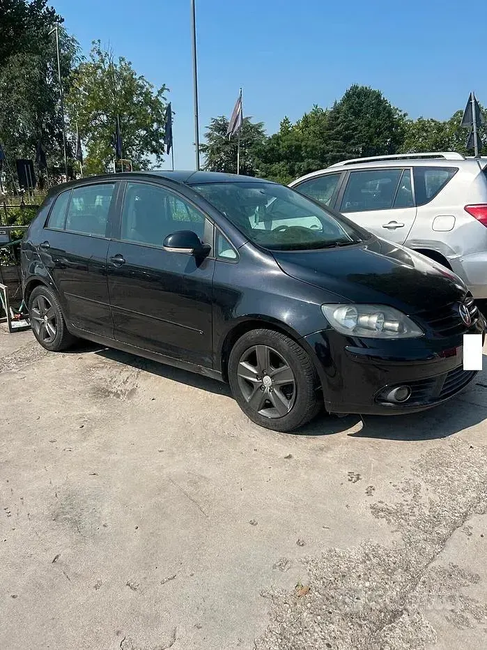 Usata VW Golf V Comfortline 105 CV (77 kW) 2007 Nero Berlina