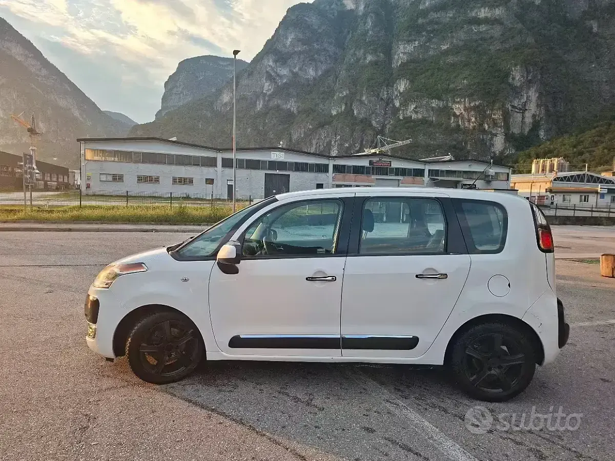 Usata Citroën C3 Picasso 111 CV (81 kW) 2011 Bianco Monovolume
