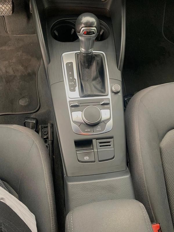 Usata Audi A3 Sport 116 CV (85 kW) 2019 Grigio Berlina