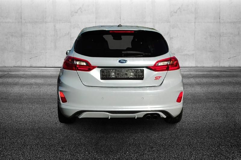 Usata Ford Fiesta ST 200 CV (147 kW) 2019 Argento metallizzato Utilitaria