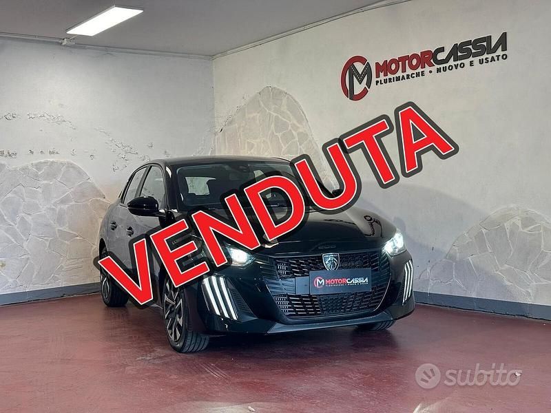 Usata Peugeot 208 Active 101 CV (74 kW) 2024 Nero Utilitaria