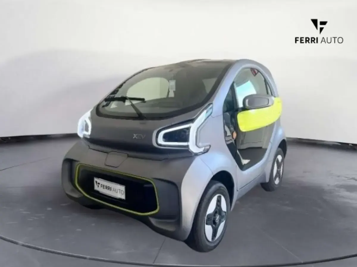 Usata XEV Yoyo 11 kW (15 CV) 2024 Grigio opaco Utilitaria