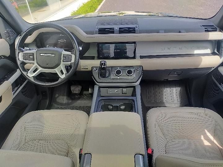 Usata Land Rover Defender SE 249 CV (183 kW) 2021 Santorini black SUV