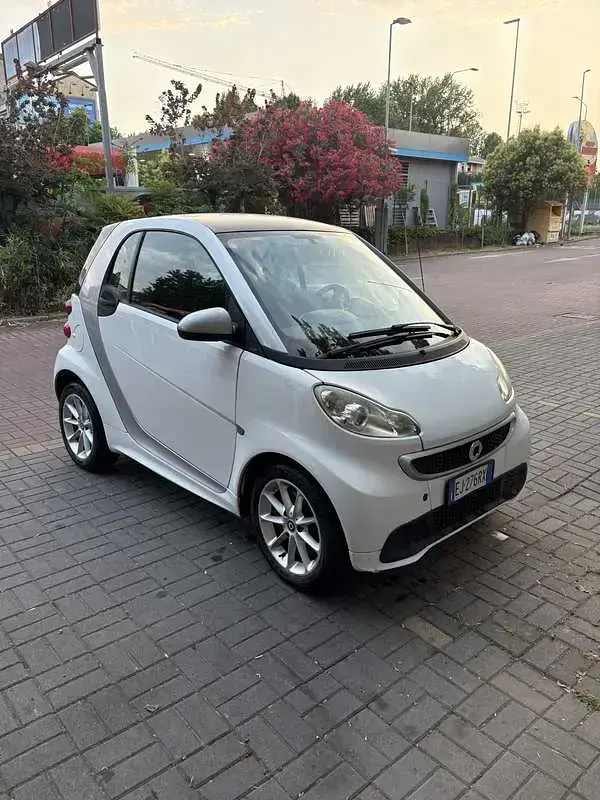 Usata Smart ForTwo Coupé Passion 71 CV (52 kW) 2011 Bianco Coupé