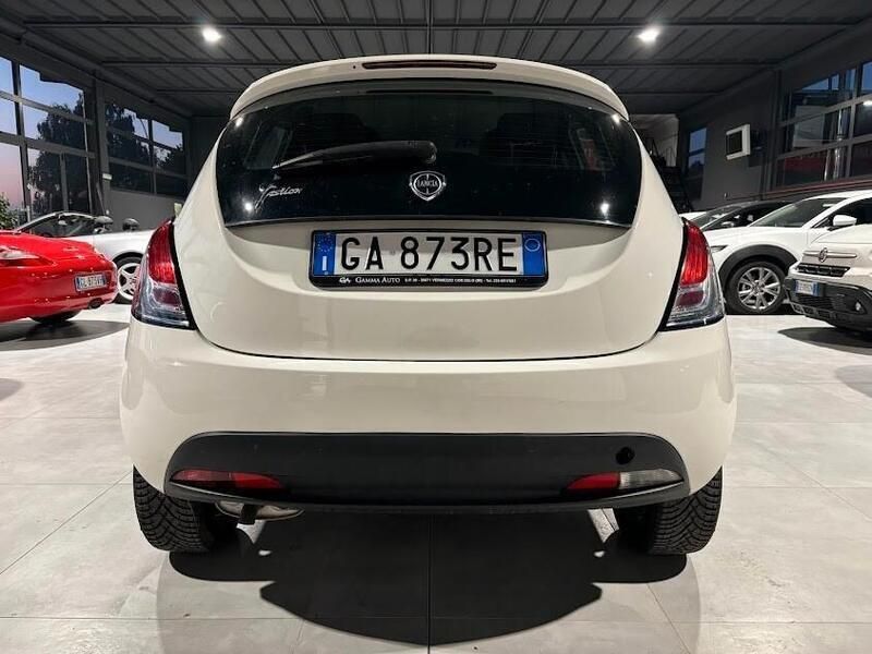 Usata Lancia Ypsilon 69 CV (50 kW) 2020 Bianco Utilitaria