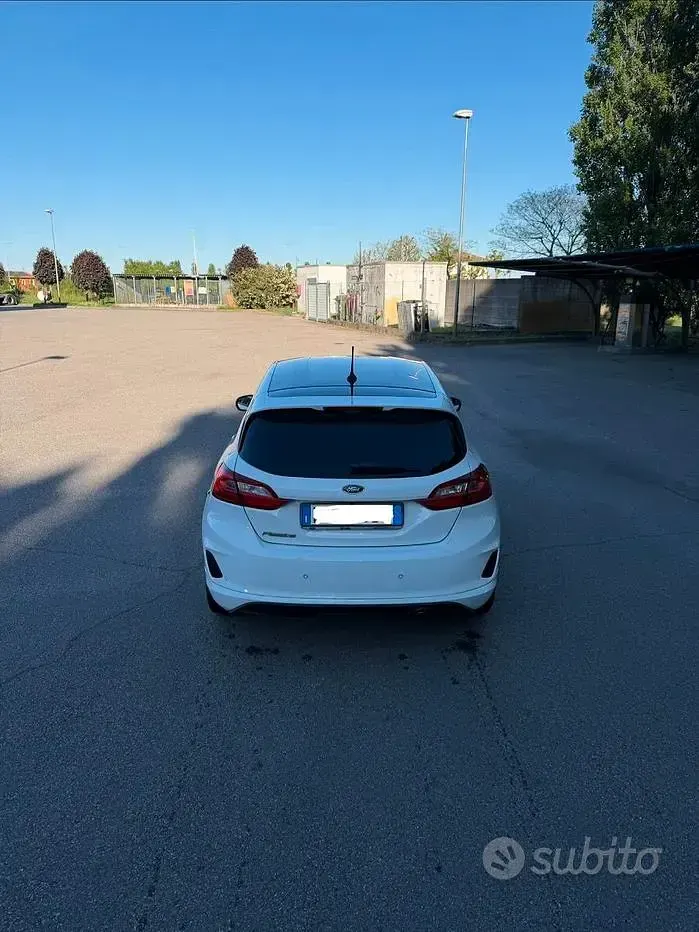 Usata Ford Fiesta ST-Line 86 CV (63 kW) 2018 Bianco Utilitaria