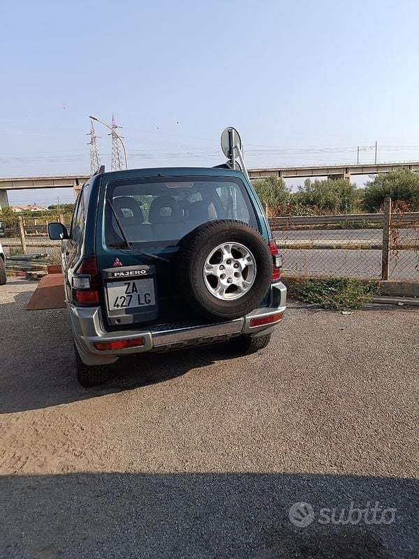 Usata Mitsubishi Pajero 115 CV (84 kW) 2002 Verde SUV