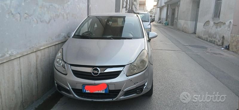 Usata Opel Corsa 69 CV (50 kW) 2007 Grigio Berlina