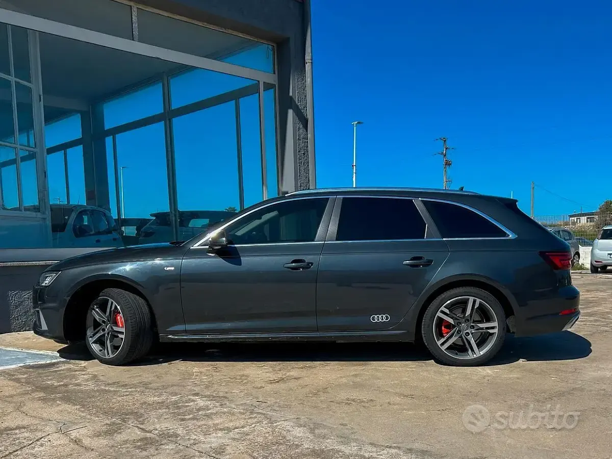 Usata Audi A4 S-Line 190 CV (139 kW) 2019 Grigio Berlina