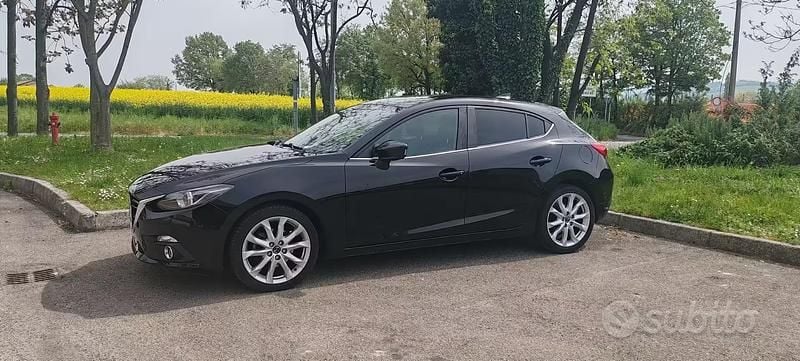 Usata Mazda 3 Exceed 105 CV (77 kW) 2017 Nero Berlina