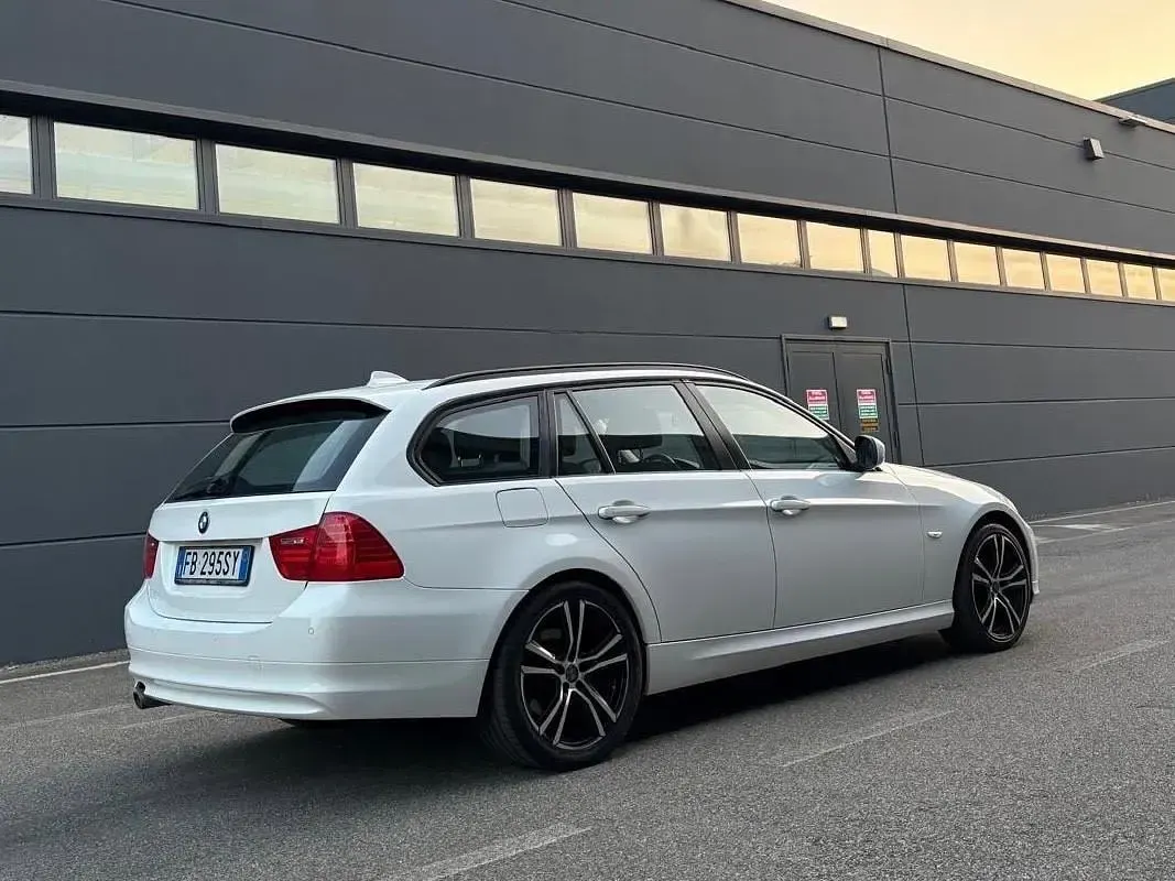 Usata BMW 320 184 CV (135 kW) 2012 Bianco Station wagon