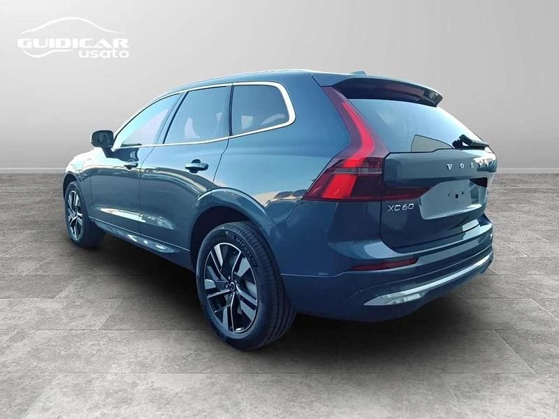 Nuova Volvo XC60 Plus 349 CV (256 kW) 2026 Denim blue SUV