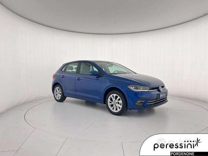 Usata VW Polo Style 95 CV (69 kW) 2024 Bleu Berlina