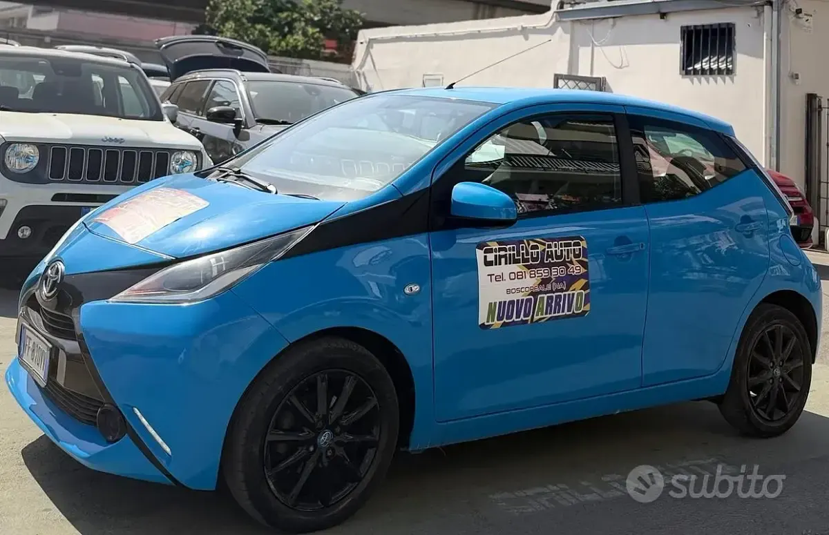 Usata Toyota Aygo 69 CV (50 kW) 2016 Bluazzurro Utilitaria