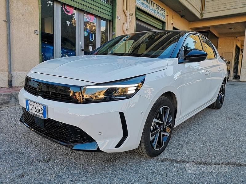 Usata Opel Corsa GS Line 100 CV (73 kW) 2025 Bianco Utilitaria