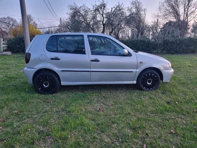 Usata VW Polo Comfortline 60 CV (44 kW) 1999 Berlina