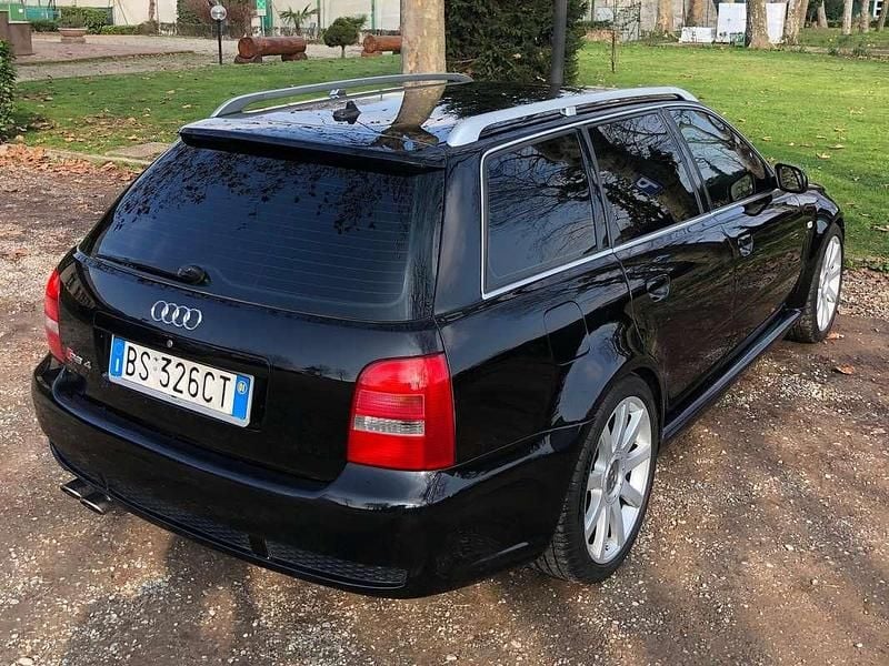 Usata Audi RS4 Ambiente 381 CV (280 kW) 2001 Nero Station wagon