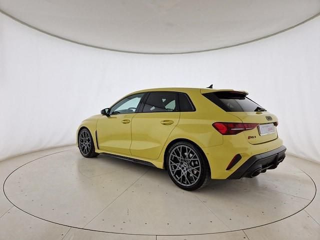 Usata Audi RS3 Sportback Comfort 400 CV (294 kW) 2025 Giallo pitone metallizzato Utilitaria
