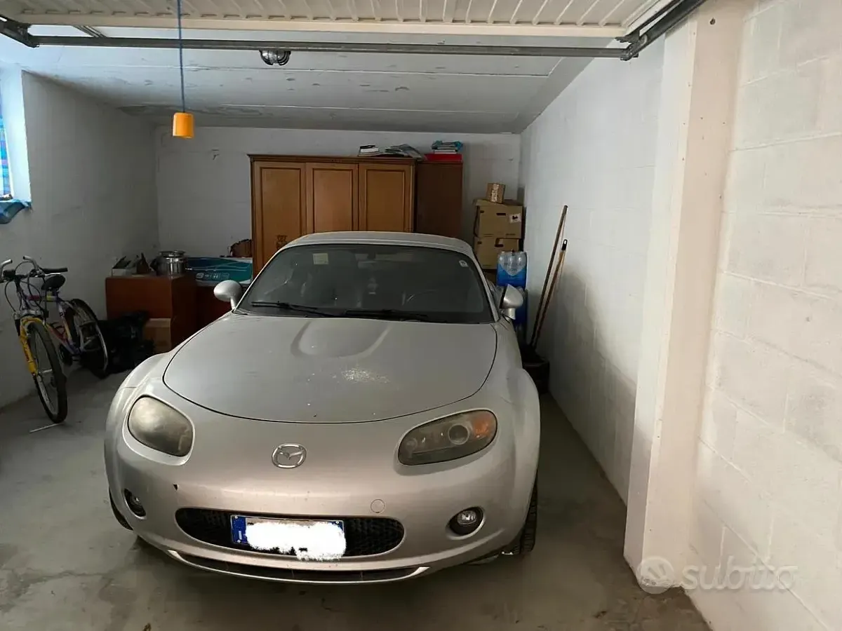 Usata Mazda MX5 126 CV (92 kW) 2008 Grigio Cabrio