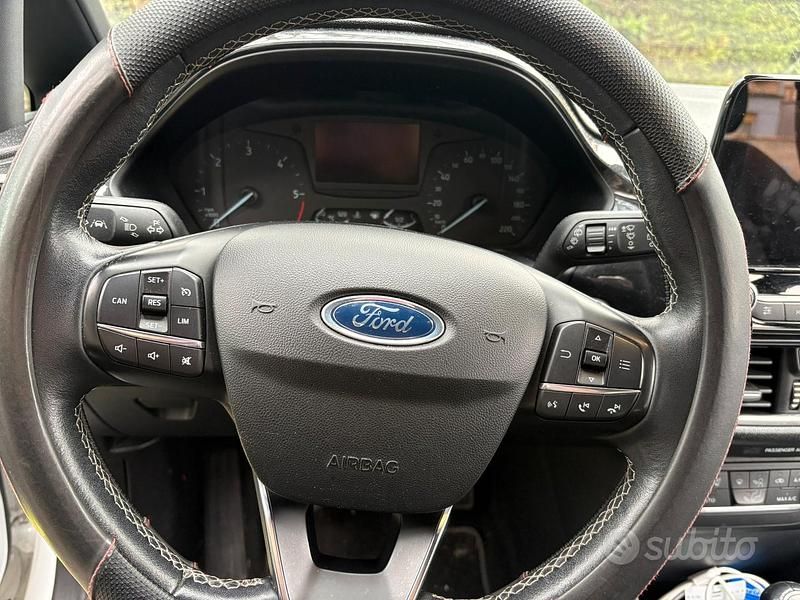 Usata Ford Fiesta Active 86 CV (63 kW) 2020 Bianco Berlina