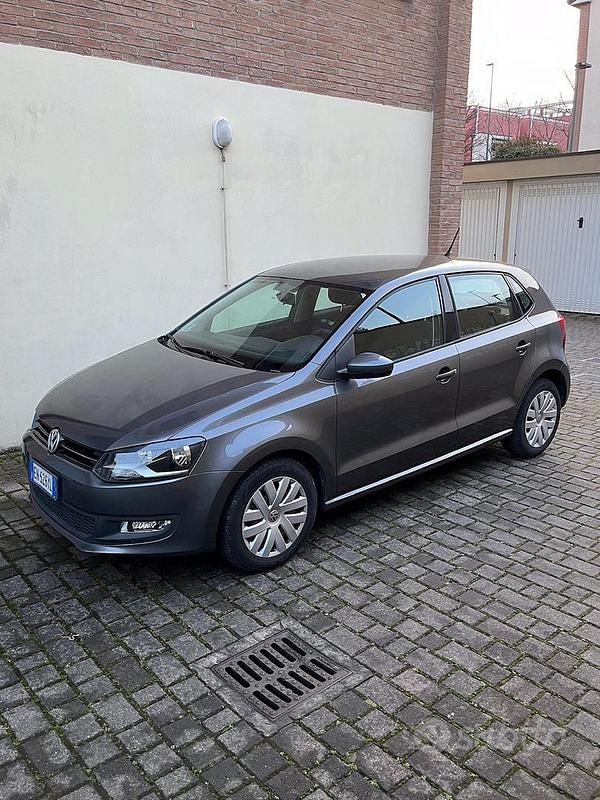 Usata VW Polo Comfortline 75 CV (55 kW) 2012 Grigio Utilitaria