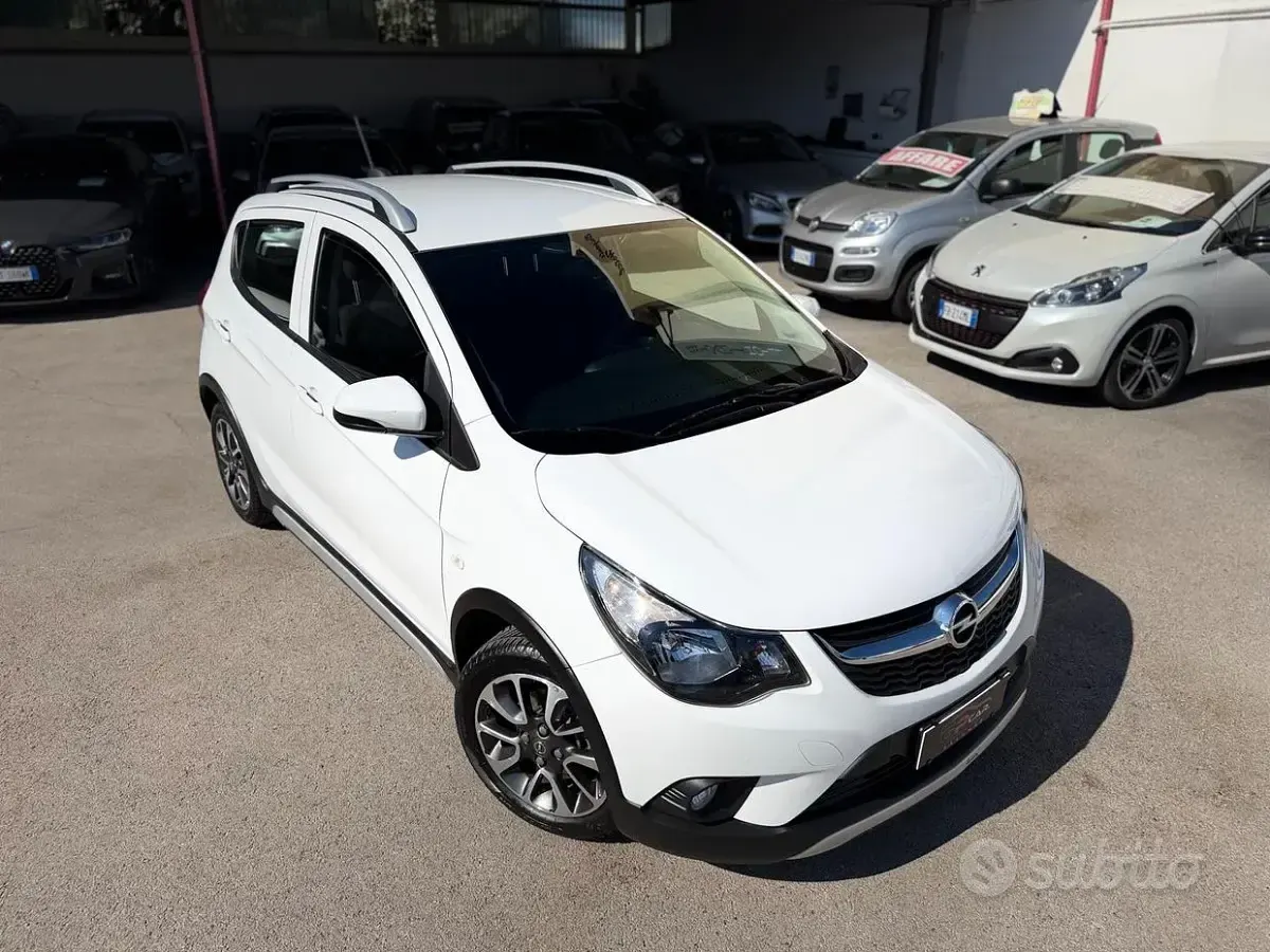 Usata Opel Karl Rocks 73 CV (53 kW) 2017 Bianco Utilitaria