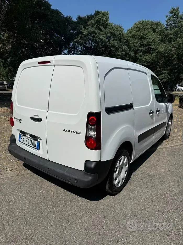 Usata Peugeot Partner S 99 CV (72 kW) 2017 Bianco Monovolume