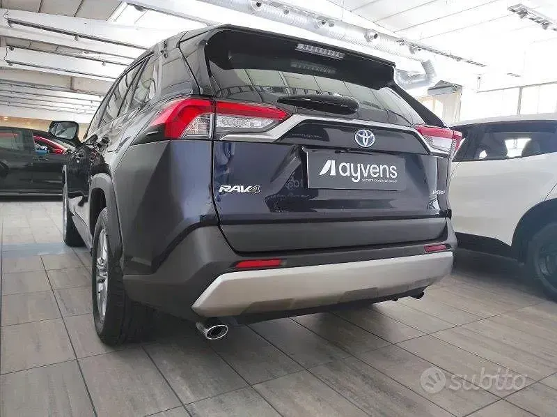 Usata Toyota RAV4 Hybrid Business Edition 178 CV (130 kW) 2022 Blu/azzurro SUV