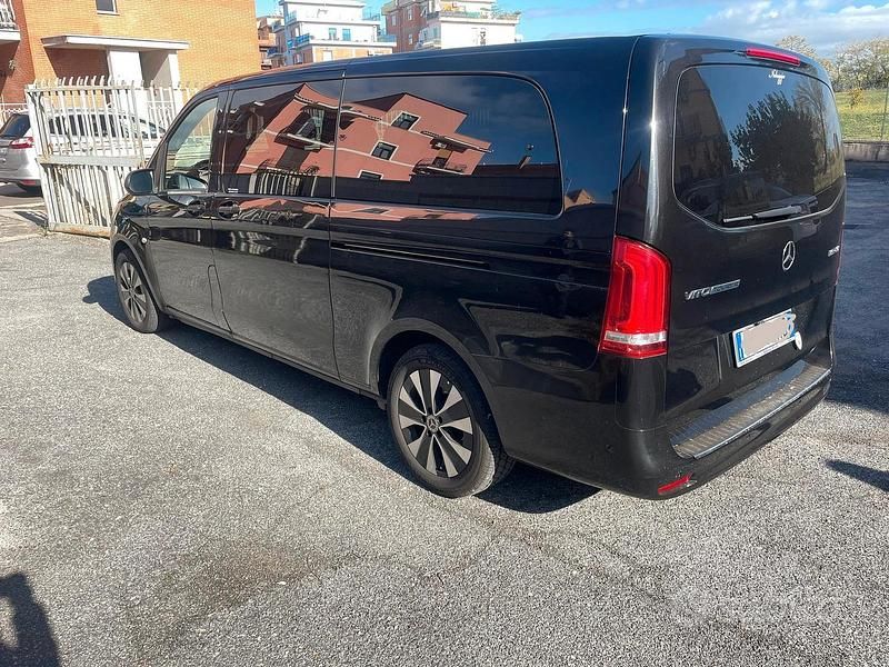 Usata Mercedes Vito 190 CV (139 kW) 2022 Nero Furgone