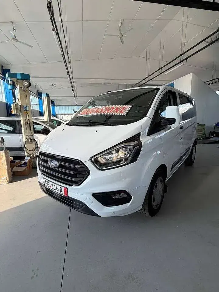 Usata Ford Transit Custom 131 CV (96 kW) 2021 Bianco Station wagon