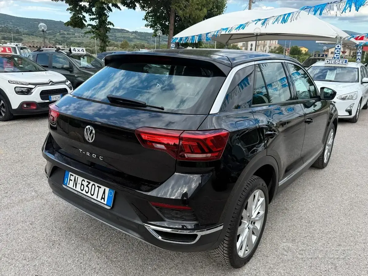 Usata VW T-Roc 150 CV (110 kW) 2018 Nero SUV