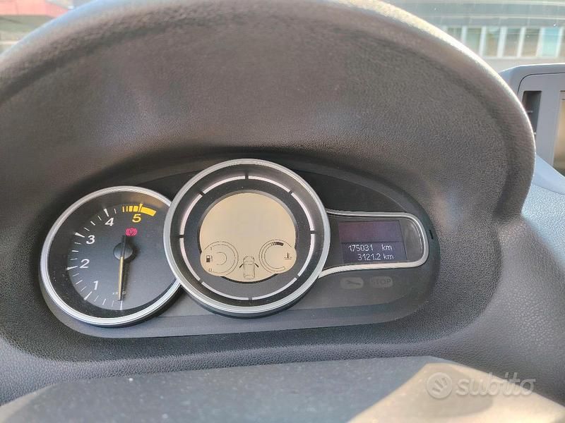 Usata Renault Mégane 110 CV (80 kW) 2011 Grigio Berlina