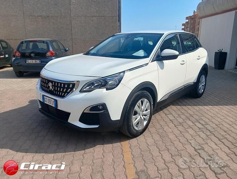Usata Peugeot 3008 Business-Line 131 CV (96 kW) 2020 Bianco SUV