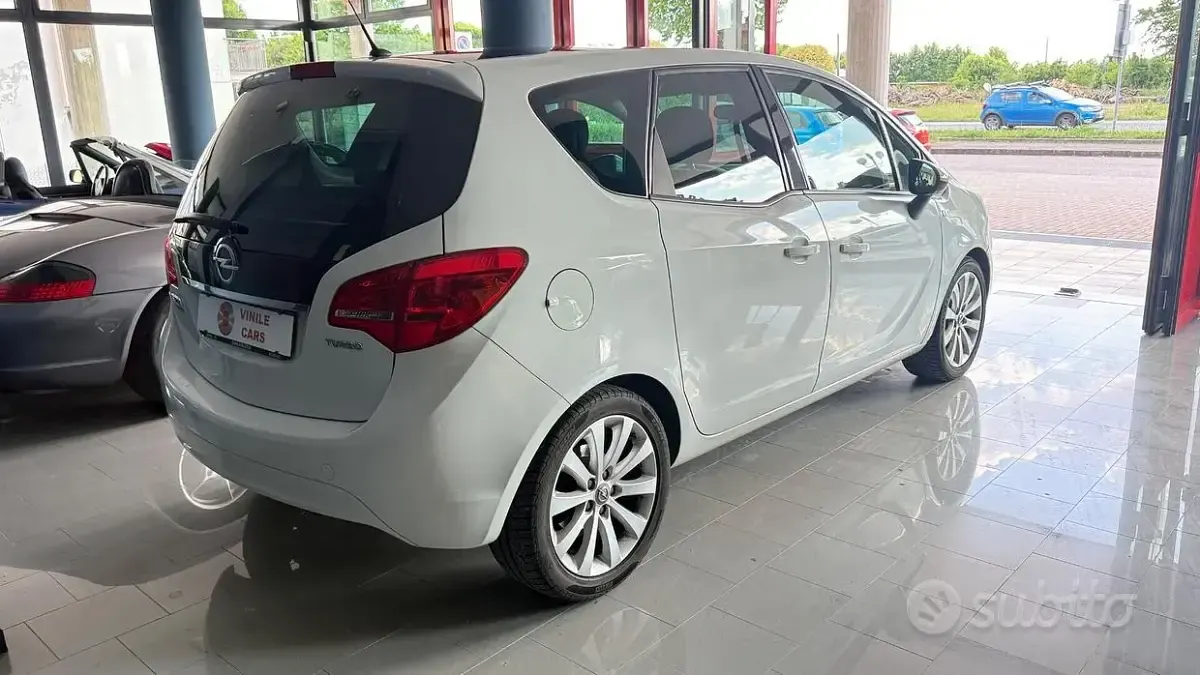 Usata Opel Meriva Cosmo 120 CV (88 kW) 2012 Bianco Monovolume