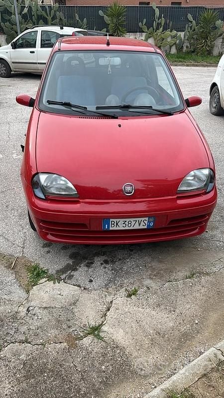 Usata Fiat 600 2000 Rosso Berlina