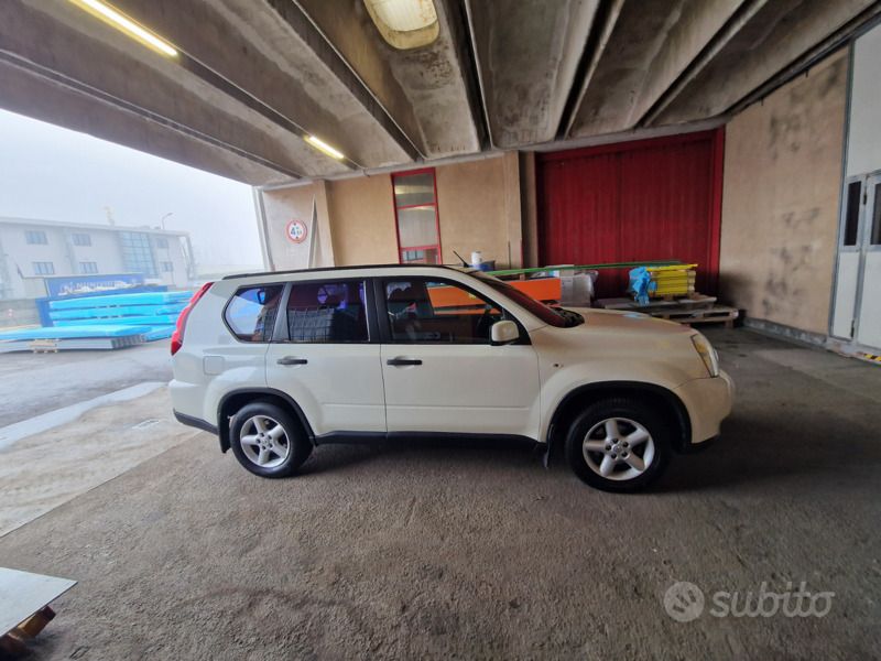 Usata Nissan X-Trail 150 CV (110 kW) 2008 Bianco SUV