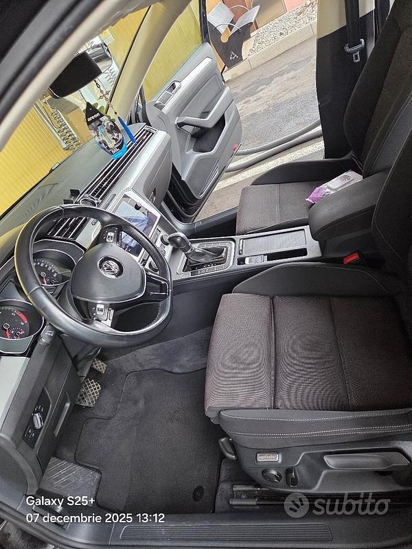 Usata VW Passat 240 CV (176 kW) 2018 Nero Station wagon