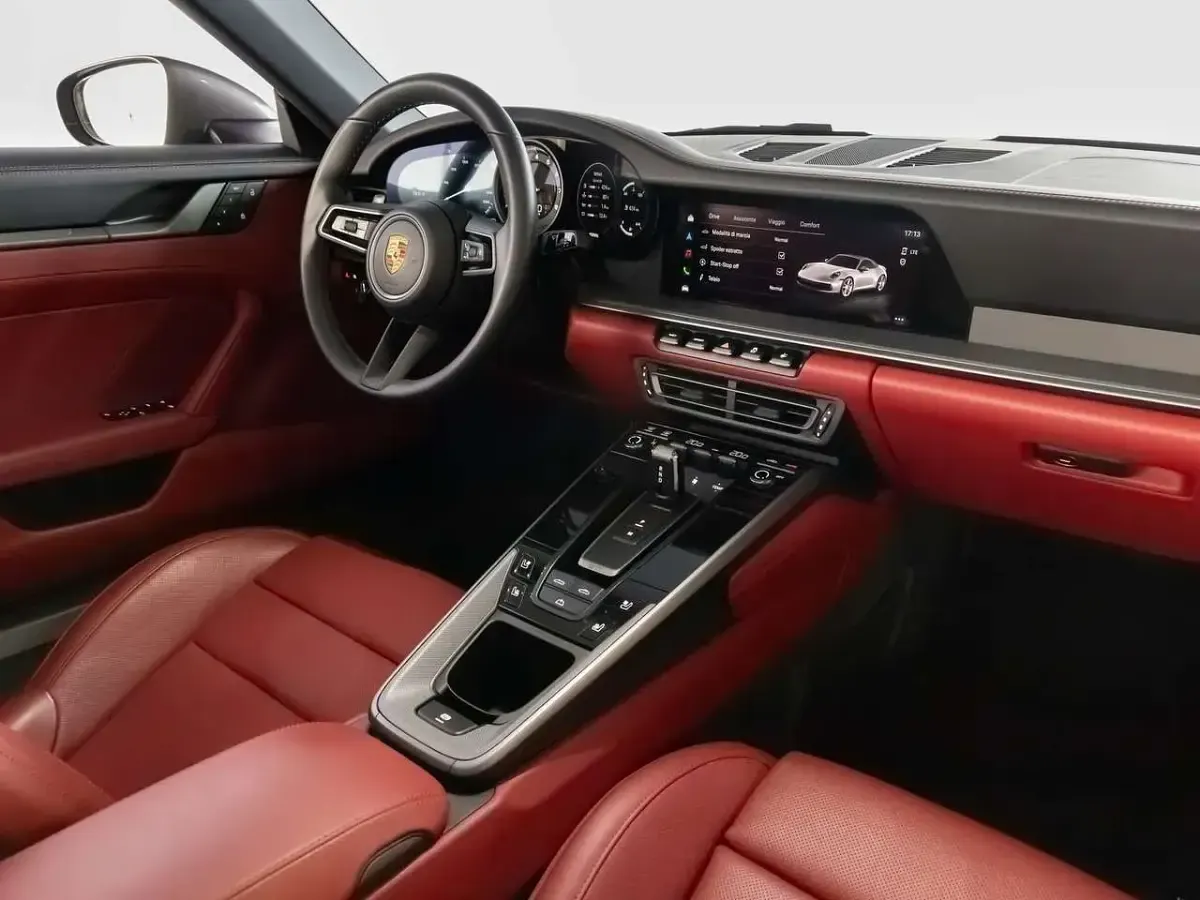 Usata Porsche 911 Carrera Cabriolet 385 CV (283 kW) 2024 Grigio agata metallizzato Cabrio