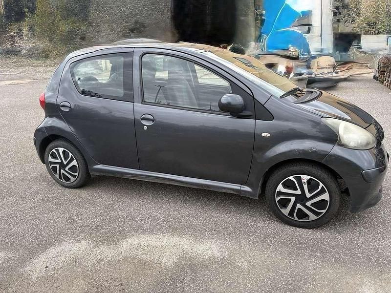 Usata Toyota Aygo 68 CV (50 kW) 2006 Utilitaria