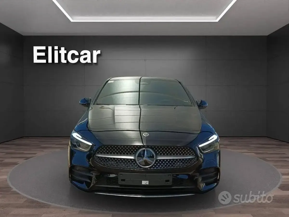Nuova Mercedes B180 AMG Line Premium 116 CV (85 kW) 2026 Nero Utilitaria