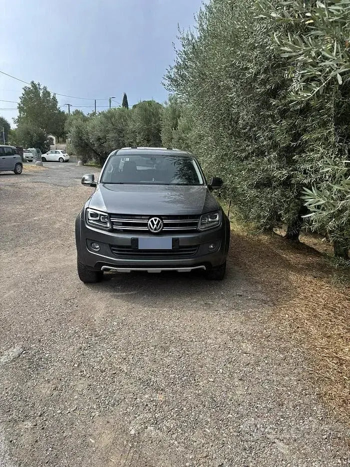 Usata VW Amarok 180 CV (132 kW) 2015 Grigio Pick-up