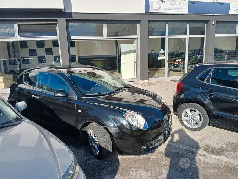 Nero Usata 2010 Alfa Romeo MiTo Progression Due volumi | 2900 € (Ottimo prezzo) - Immagine 1/4