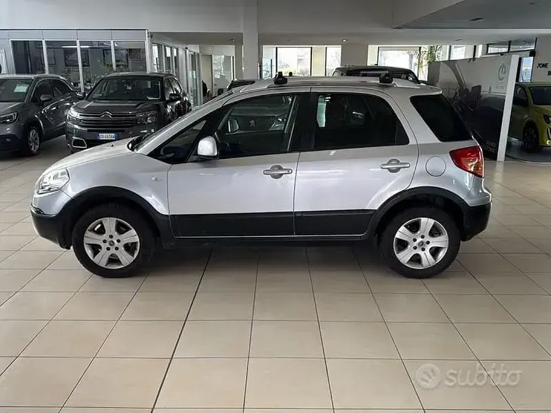 Usata Fiat Sedici Emotion 107 CV (78 kW) 2006 Grigio SUV